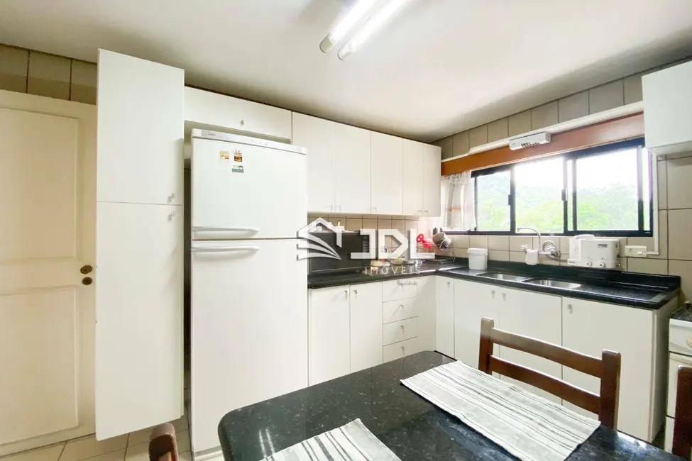 Apartamento com 3 quartos à venda, 213m2 em Ponta Aguda, Blumenau - SC - imagem 8 Foto 8 de Apartamento com 3 quartos à venda, 213m2 em Ponta Aguda, Blumenau - SC