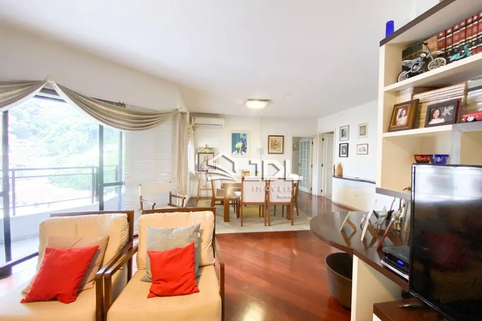 Apartamento com 3 quartos à venda, 213m2 em Ponta Aguda, Blumenau - SC - imagem 3 Foto 3 de Apartamento com 3 quartos à venda, 213m2 em Ponta Aguda, Blumenau - SC