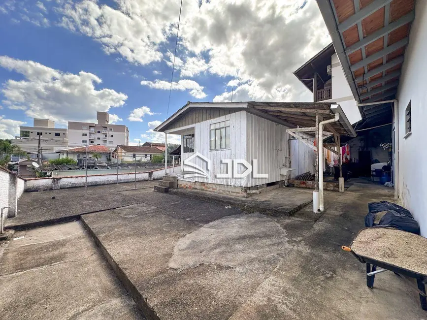 Casa com 3 quartos à venda, 375m2 em Velha, Blumenau - SC - imagem 3 Foto 3 de Casa com 3 quartos à venda, 375m2 em Velha, Blumenau - SC