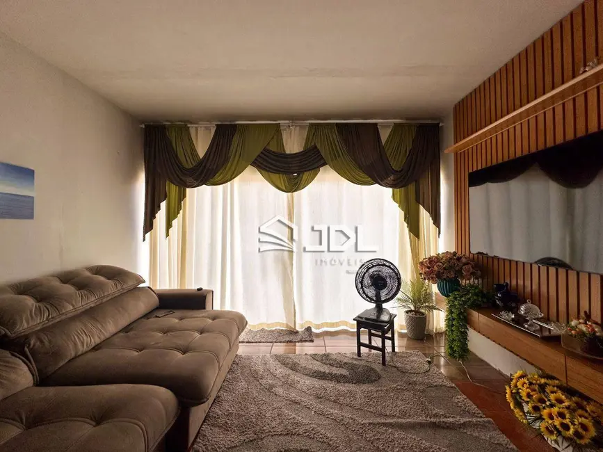 Casa com 3 quartos à venda, 375m2 em Velha, Blumenau - SC - imagem 8 Foto 8 de Casa com 3 quartos à venda, 375m2 em Velha, Blumenau - SC