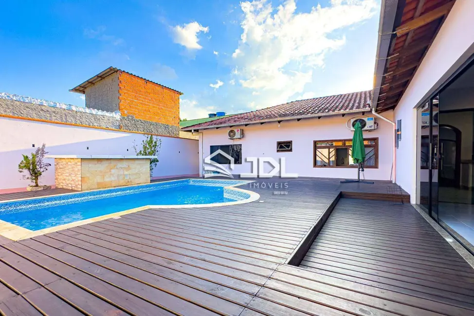 Casa com 4 quartos à venda, 450m2 em Itoupavazinha, Blumenau - SC - imagem 4 Foto 4 de Casa com 4 quartos à venda, 450m2 em Itoupavazinha, Blumenau - SC