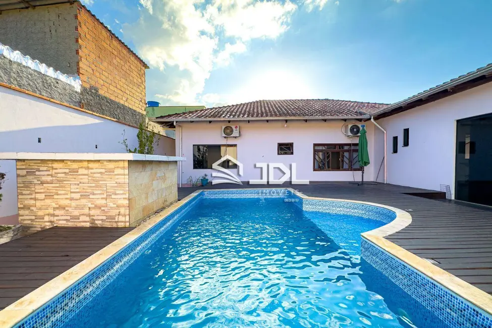 Casa com 4 quartos à venda, 450m2 em Itoupavazinha, Blumenau - SC - imagem 3 Foto 3 de Casa com 4 quartos à venda, 450m2 em Itoupavazinha, Blumenau - SC