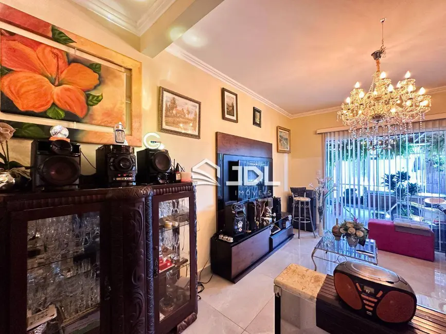 Casa com 3 quartos à venda, 173m2 em Velha, Blumenau - SC - imagem 8 Foto 8 de Casa com 3 quartos à venda, 173m2 em Velha, Blumenau - SC