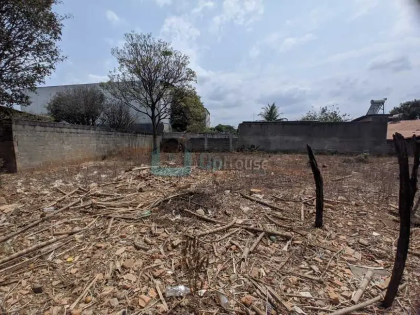 Foto 1 de Terreno / Lote à venda, 1780m2 em Lagoa Santa - MG