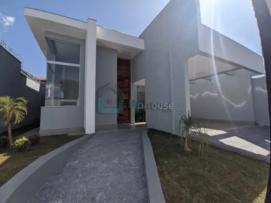 Foto 1 de Casa com 3 quartos à venda, 145m2 em Lagoa Santa - MG