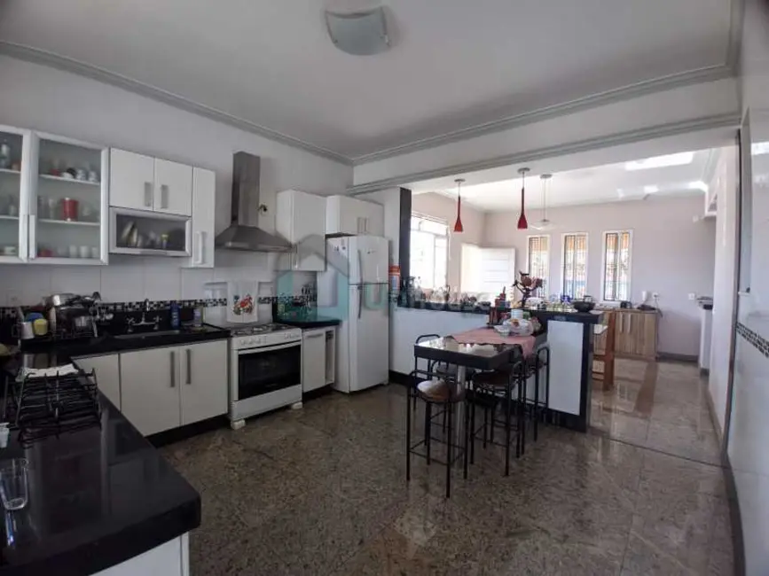 Casa com 4 quartos à venda, 240m2 em Lagoa Santa - MG - imagem 3 Foto 3 de Casa com 4 quartos à venda, 240m2 em Lagoa Santa - MG