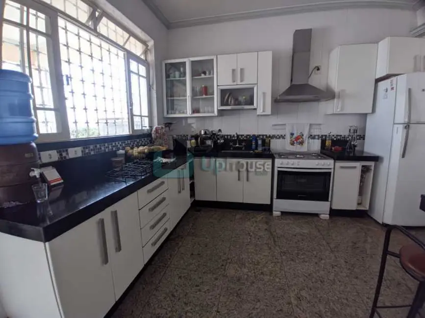 Casa com 4 quartos à venda, 240m2 em Lagoa Santa - MG - imagem 4 Foto 4 de Casa com 4 quartos à venda, 240m2 em Lagoa Santa - MG