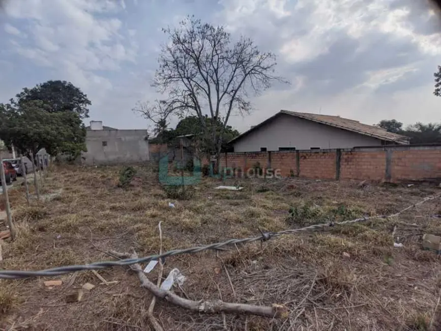 Foto 2 de Terreno / Lote à venda, 720m2 em Lagoa Santa - MG
