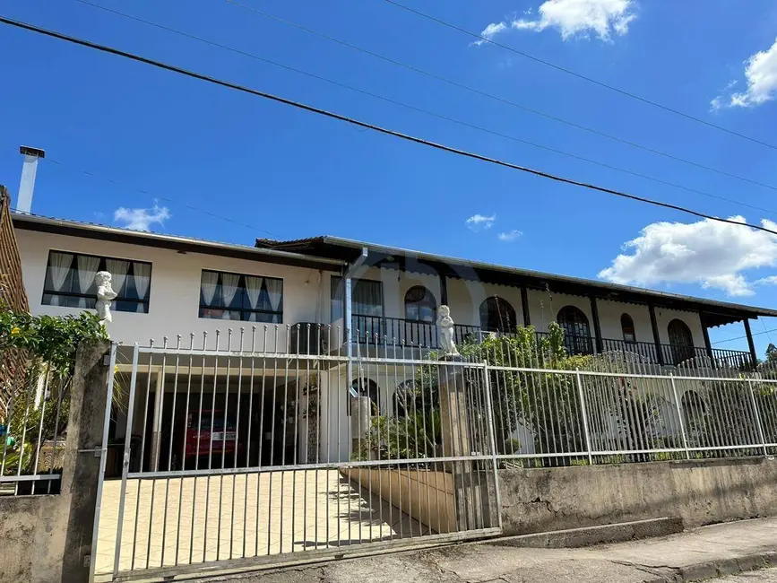 Casa com 4 quartos à venda, 468m2 em Valparaiso, Blumenau - SC - imagem 3 Foto 3 de Casa com 4 quartos à venda, 468m2 em Valparaiso, Blumenau - SC