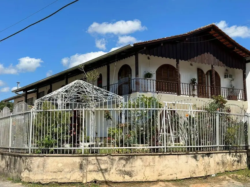 Foto 1 de Casa com 4 quartos à venda, 468m2 em Valparaiso, Blumenau - SC