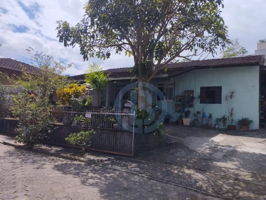 Casa com 2 quartos à venda, 603m2 em Velha, Blumenau - SC - imagem 6 Foto 6 de Casa com 2 quartos à venda, 603m2 em Velha, Blumenau - SC