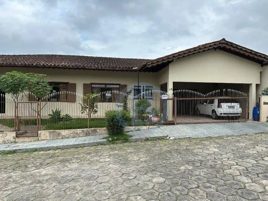 Foto 2 de Casa com 4 quartos à venda, 344m2 em Velha, Blumenau - SC