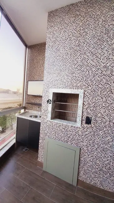 Apartamento com 4 quartos para alugar, 208m2 em Centro, Balneario Camboriu - SC - imagem 5 Foto 5 de Apartamento com 4 quartos para alugar, 208m2 em Centro, Balneario Camboriu - SC