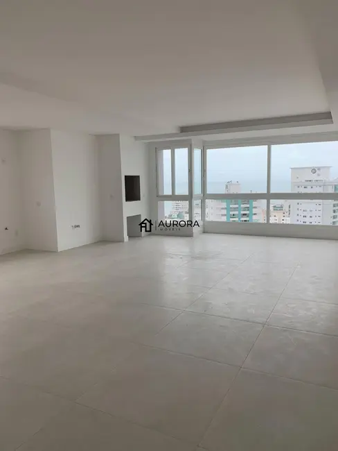 Apartamento com 3 quartos à venda, 137m2 em Centro, Balneario Camboriu - SC - imagem 4 Foto 4 de Apartamento com 3 quartos à venda, 137m2 em Centro, Balneario Camboriu - SC