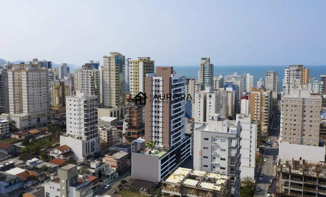 Foto 3 de Apartamento com 3 quartos à venda, 120m2 em Meia Praia, Itapema - SC