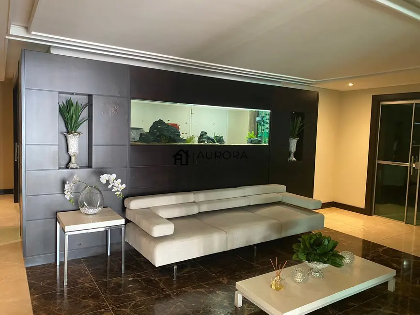 Apartamento com 3 quartos à venda, 179m2 em Centro, Balneario Camboriu - SC - imagem 4 Foto 4 de Apartamento com 3 quartos à venda, 179m2 em Centro, Balneario Camboriu - SC