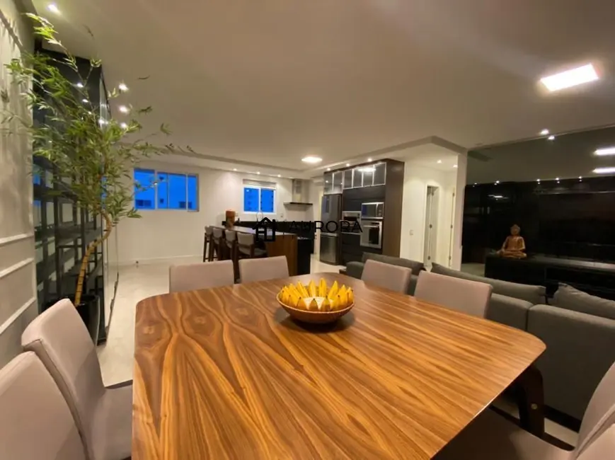 Apartamento com 4 quartos à venda, 149m2 em Balneario Camboriu - SC - imagem 8 Foto 8 de Apartamento com 4 quartos à venda, 149m2 em Balneario Camboriu - SC