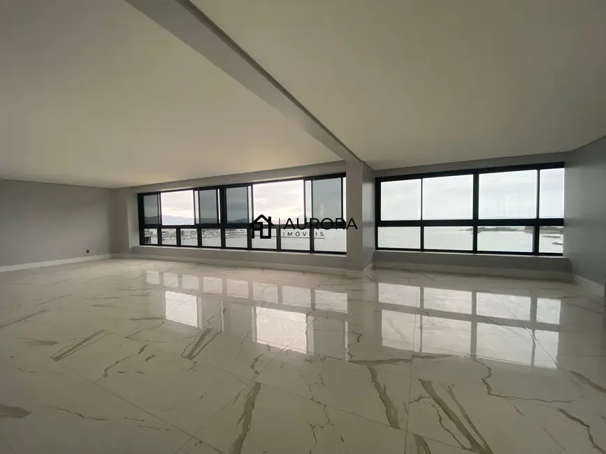 Foto 1 de Apartamento com 4 quartos à venda, 322m2 em Itajai - SC