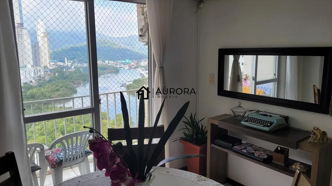 Foto 2 de Apartamento com 2 quartos à venda, 75m2 em Centro, Balneario Camboriu - SC