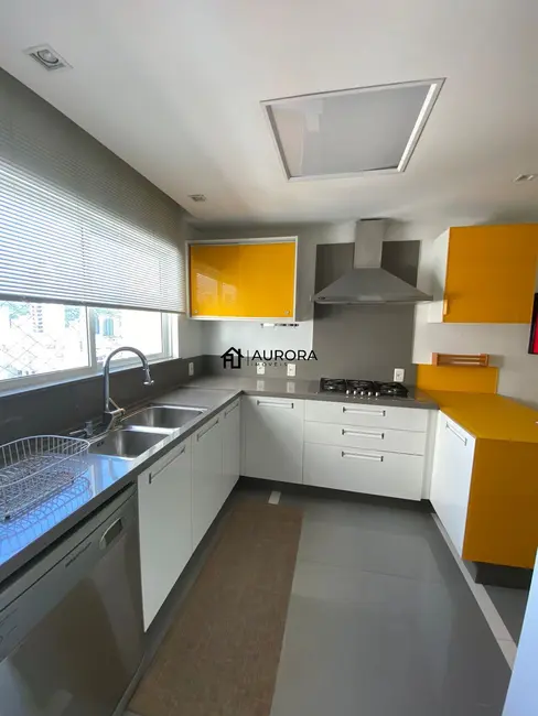 Apartamento com 3 quartos à venda, 205m2 em Centro, Itajai - SC - imagem 7 Foto 7 de Apartamento com 3 quartos à venda, 205m2 em Centro, Itajai - SC