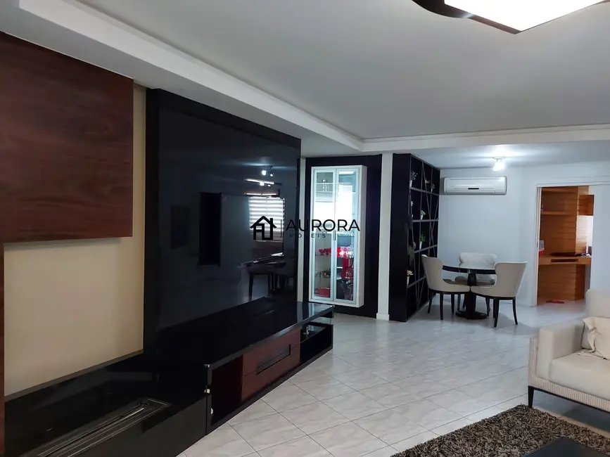 Apartamento com 3 quartos para alugar, 157m2 em Centro, Balneario Camboriu - SC - imagem 3 Foto 3 de Apartamento com 3 quartos para alugar, 157m2 em Centro, Balneario Camboriu - SC