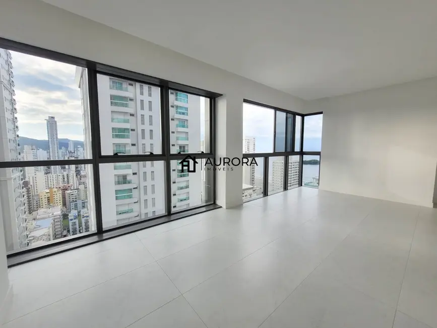 Apartamento com 4 quartos à venda, 165m2 em Centro, Balneario Camboriu - SC - imagem 4 Foto 4 de Apartamento com 4 quartos à venda, 165m2 em Centro, Balneario Camboriu - SC
