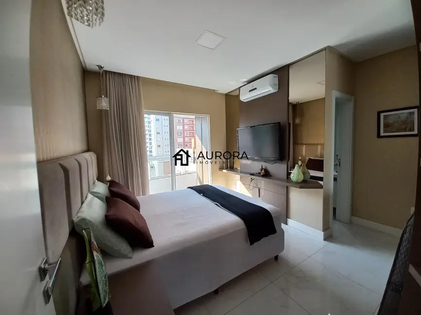Foto 2 de Apartamento com 3 quartos à venda, 119m2 em Centro, Balneario Camboriu - SC
