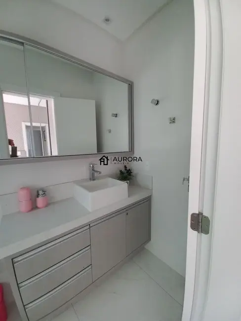 Apartamento com 3 quartos à venda, 119m2 em Centro, Balneario Camboriu - SC - imagem 8 Foto 8 de Apartamento com 3 quartos à venda, 119m2 em Centro, Balneario Camboriu - SC
