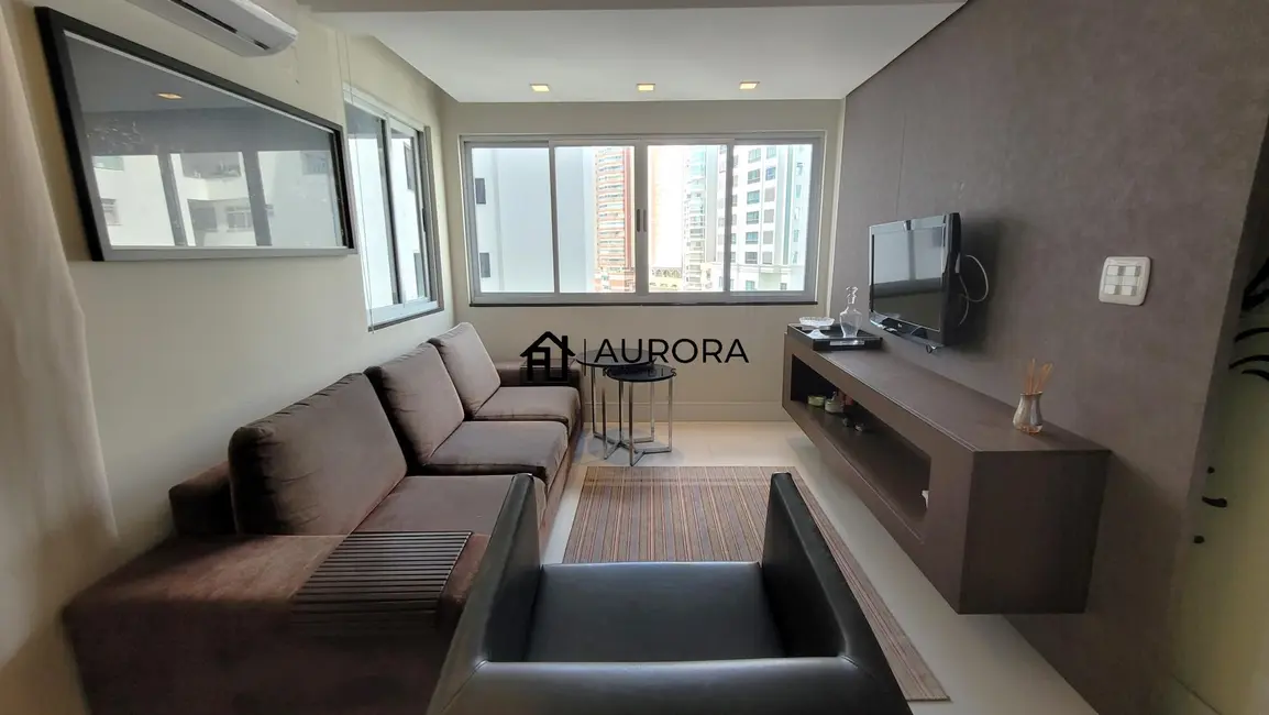 Apartamento com 3 quartos para alugar, 129m2 em Centro, Balneario Camboriu - SC - imagem 3 Foto 3 de Apartamento com 3 quartos para alugar, 129m2 em Centro, Balneario Camboriu - SC