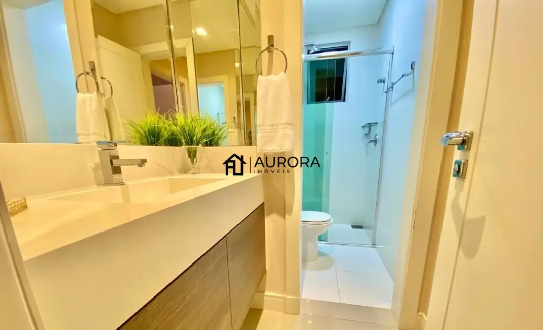 Foto 3 de Apartamento com 4 quartos à venda, 145m2 em Centro, Balneario Camboriu - SC