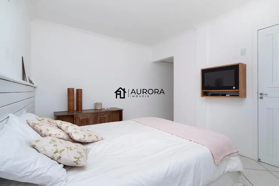Casa com 6 quartos à venda, 805m2 em Centro, Bombinhas - SC - imagem 8 Foto 8 de Casa com 6 quartos à venda, 805m2 em Centro, Bombinhas - SC