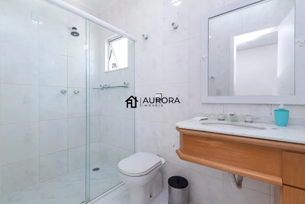 Casa com 6 quartos à venda, 805m2 em Centro, Bombinhas - SC - imagem 6 Foto 6 de Casa com 6 quartos à venda, 805m2 em Centro, Bombinhas - SC