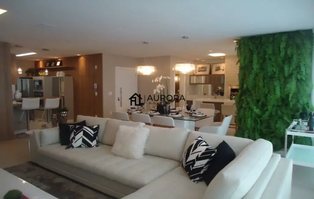 Foto 3 de Sala Comercial à venda, 92m2 em Centro, Balneario Camboriu - SC