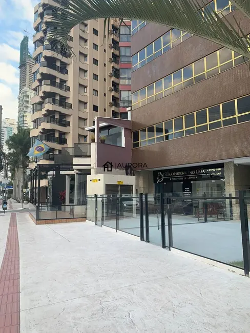 Foto 2 de Sala Comercial à venda, 275m2 em Centro, Balneario Camboriu - SC