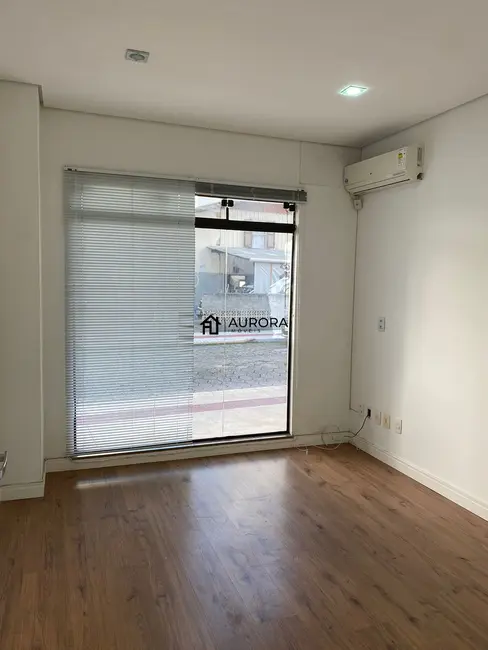Foto 4 de Sala Comercial à venda, 80m2 em Centro, Balneario Camboriu - SC