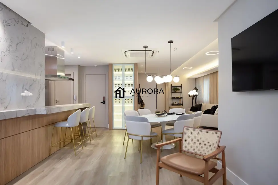 Apartamento com 3 quartos à venda, 137m2 em Centro, Balneario Camboriu - SC - imagem 4 Foto 4 de Apartamento com 3 quartos à venda, 137m2 em Centro, Balneario Camboriu - SC