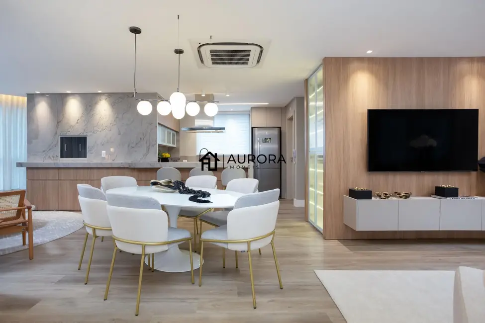 Apartamento com 3 quartos à venda, 137m2 em Centro, Balneario Camboriu - SC - imagem 3 Foto 3 de Apartamento com 3 quartos à venda, 137m2 em Centro, Balneario Camboriu - SC