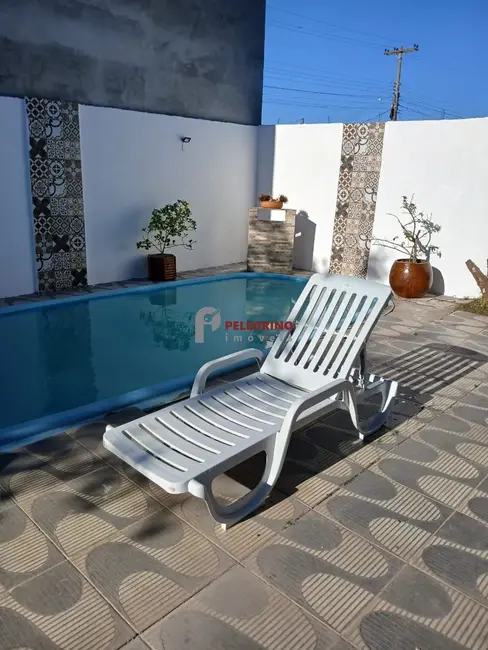 Casa com 3 quartos à venda, 137m2 em Tapes - RS - imagem 3 Foto 3 de Casa com 3 quartos à venda, 137m2 em Tapes - RS