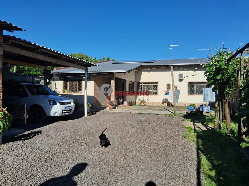 Foto 1 de Casa com 2 quartos à venda, 113m2 em Tapes - RS