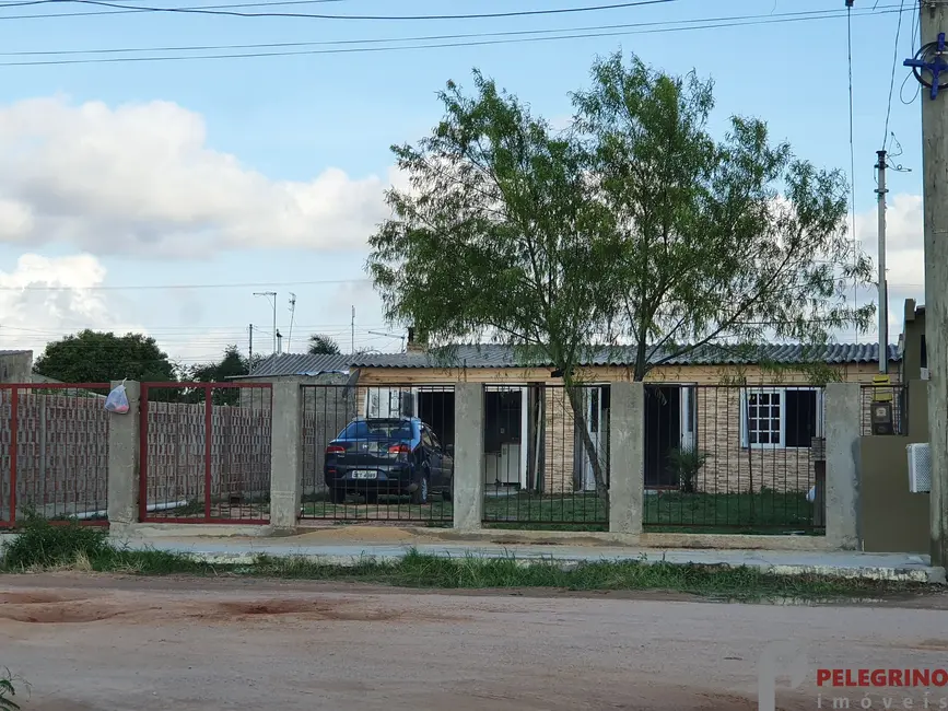 Casa com 2 quartos à venda, 110m2 em Tapes - RS - imagem 2 Foto 2 de Casa com 2 quartos à venda, 110m2 em Tapes - RS