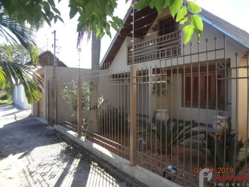 Foto 1 de Casa com 1 quarto à venda, 120m2 em Centro, Tapes - RS