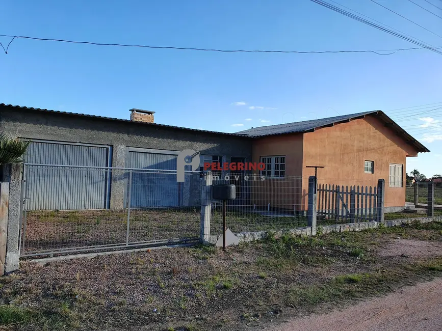 Foto 3 de Casa com 2 quartos à venda, 129m2 em Tapes - RS