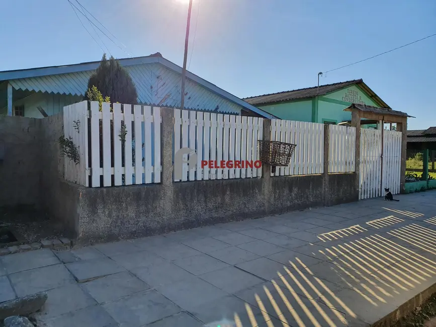 Foto 2 de Casa com 3 quartos à venda, 138m2 em Tapes - RS
