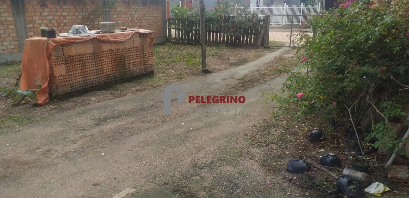 Foto 1 de Casa com 2 quartos à venda, 140m2 em Centro, Tapes - RS