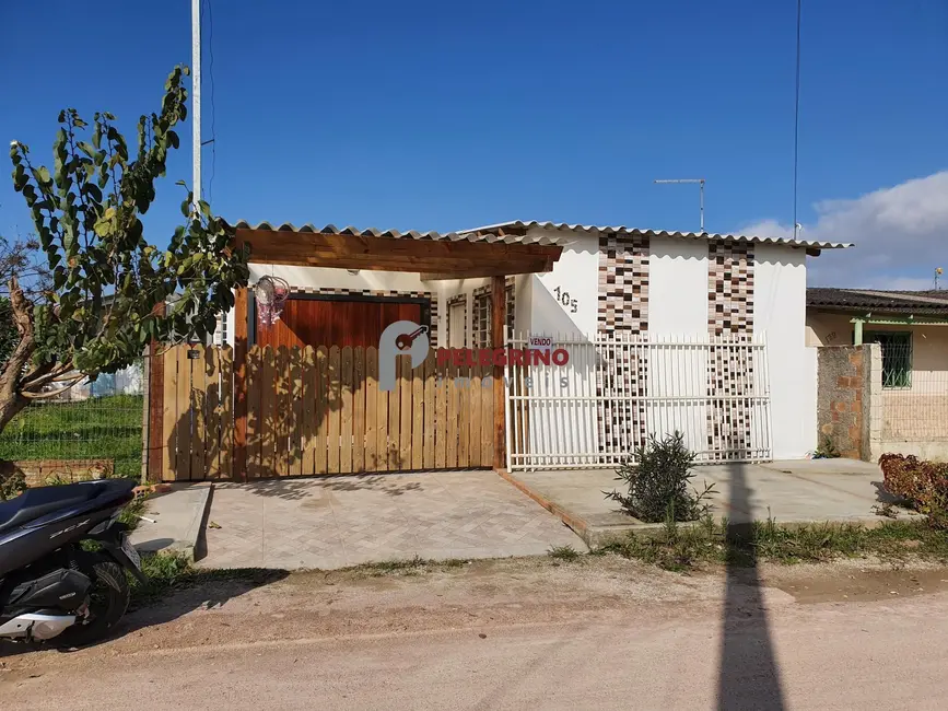 Foto 1 de Casa com 1 quarto à venda, 76m2 em Centro, Tapes - RS