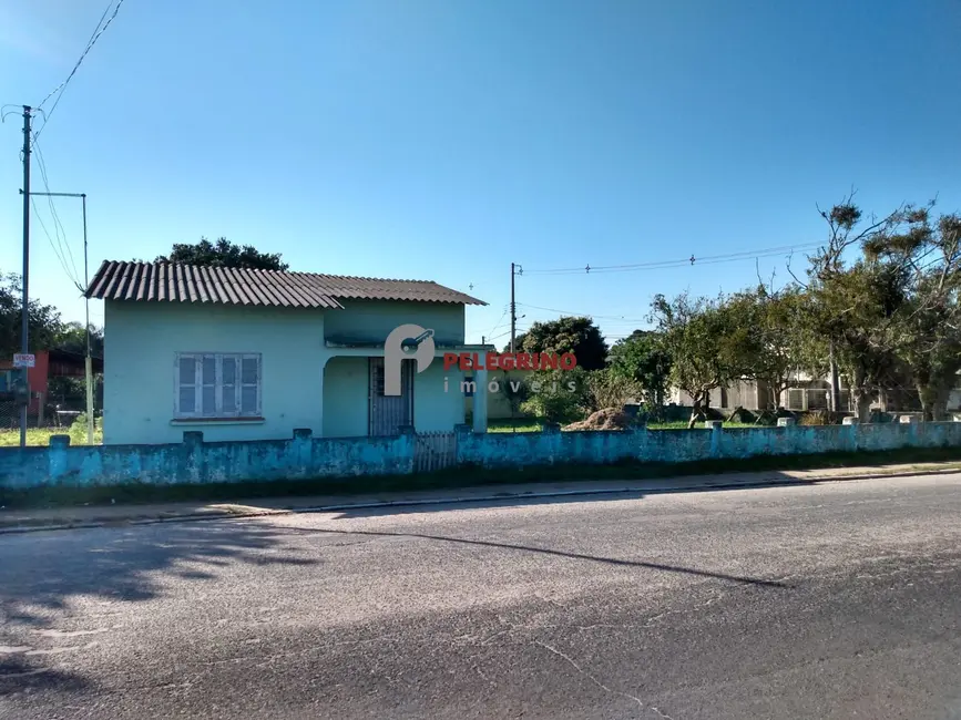 Foto 1 de Casa com 2 quartos à venda, 67m2 em Tapes - RS