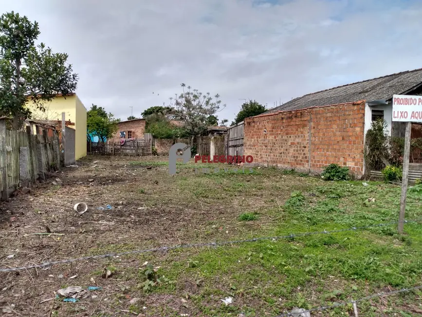 Foto 1 de Terreno / Lote à venda, 360m2 em Tapes - RS