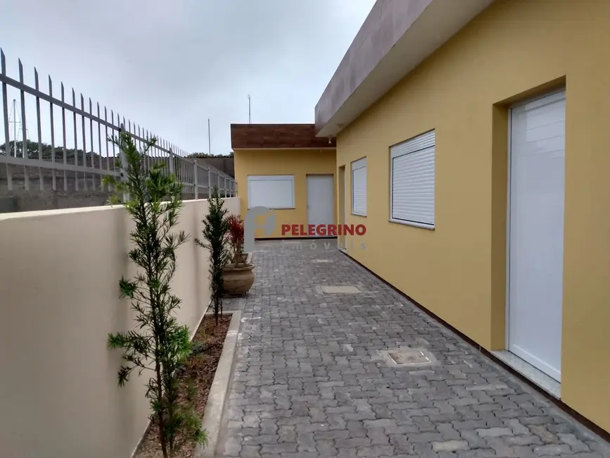 Foto 1 de Casa de Condomínio com 2 quartos para alugar, 85m2 em Tapes - RS