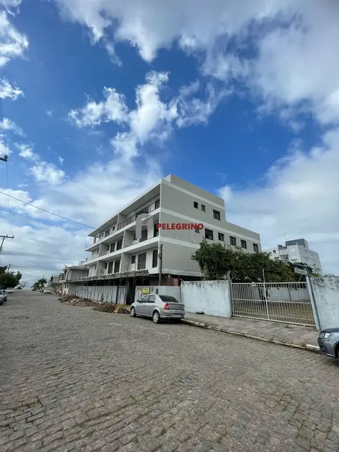 Foto 2 de Apartamento com 2 quartos à venda, 60m2 em Centro, Tapes - RS