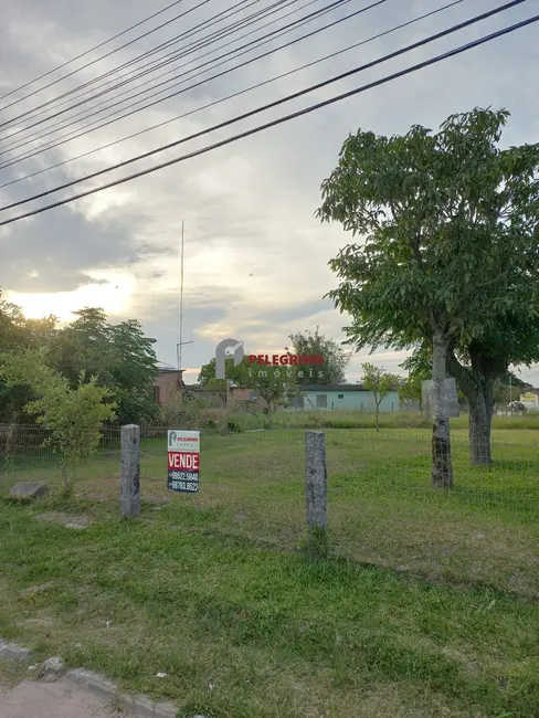 Foto 1 de Terreno / Lote à venda, 201m2 em Centro, Tapes - RS